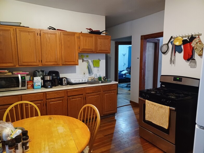 Large Kitchen - 8 Buttonwood St
