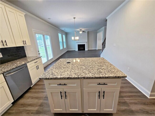 Building Photo - 3856 Lockaby Way