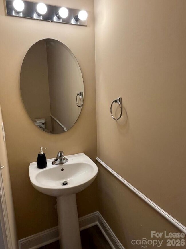 Building Photo - 11838 Shoemaker Ct