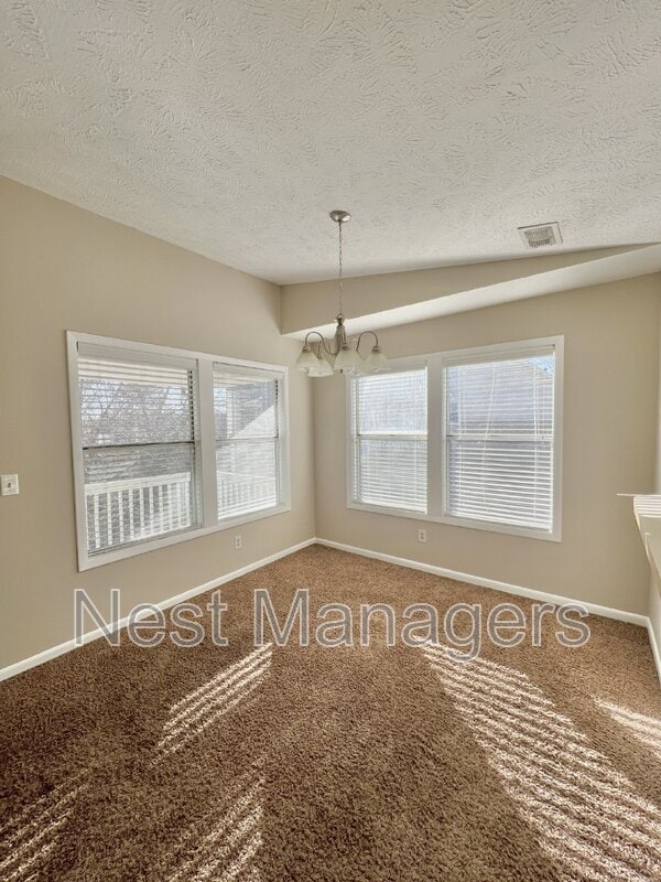 Building Photo - 1018 Wood Creek Dr