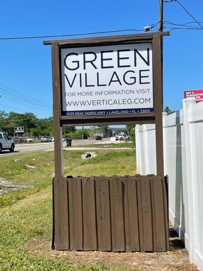 Building Photo - 6025 New Tampa Hwy