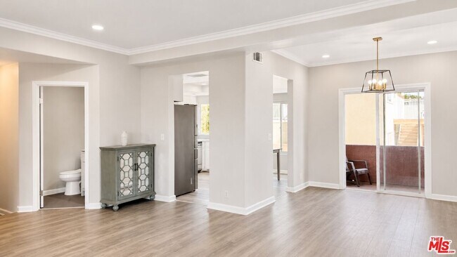 Building Photo - 14714 S Budlong Ave