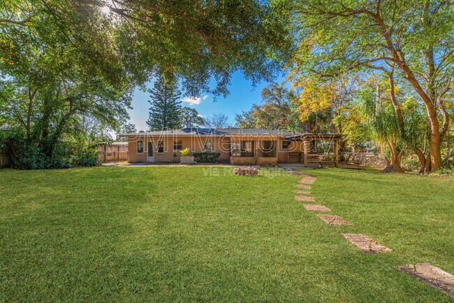 Building Photo - 6303 Delaware Ave