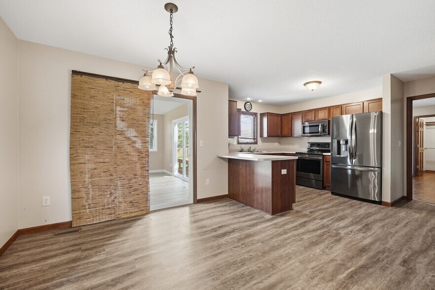 Building Photo - 3632 Astoria Way