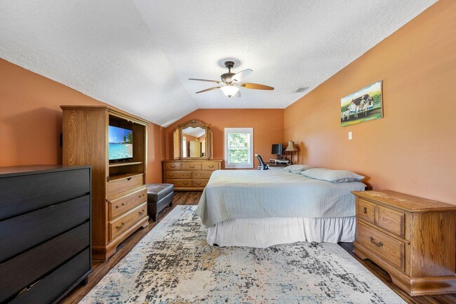 Building Photo - 1425 E Crisafulli Rd