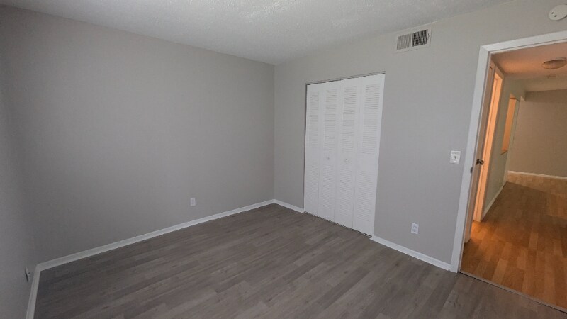 Building Photo - 2553 Brush Ct