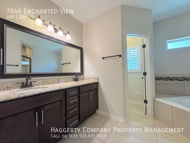 Building Photo - 7844 Enchanted View Dr