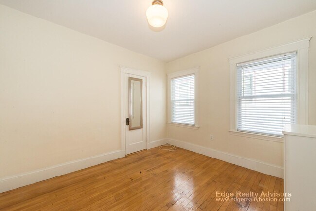 Building Photo - 27 Champney St