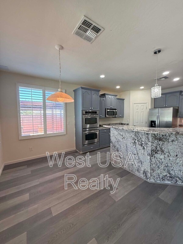 Building Photo - 20652 N Donithan Way