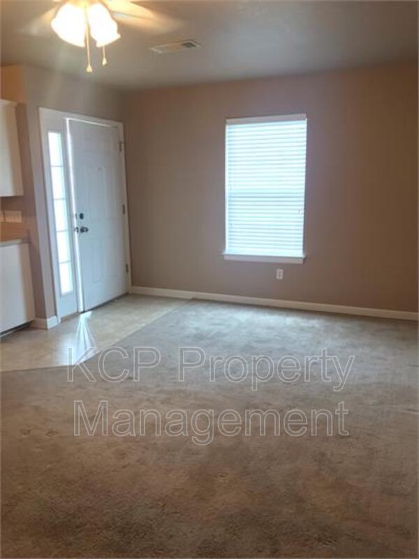 Building Photo - 811 N 48th St