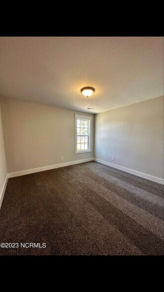 Building Photo - 623 Muscadine Ln