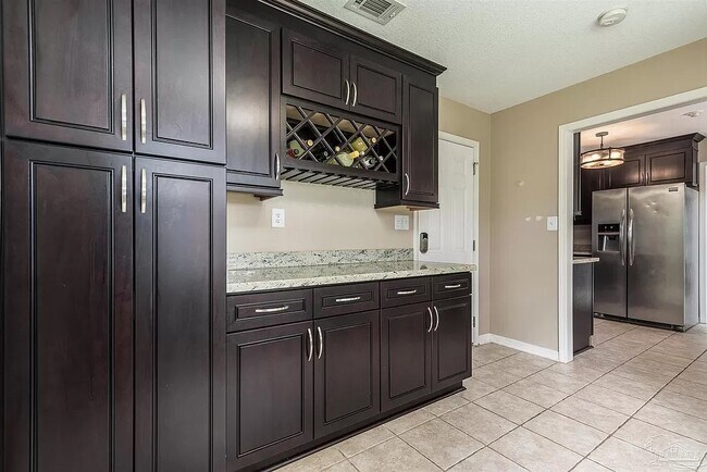 Building Photo - 6464 Lake Charlene Ct