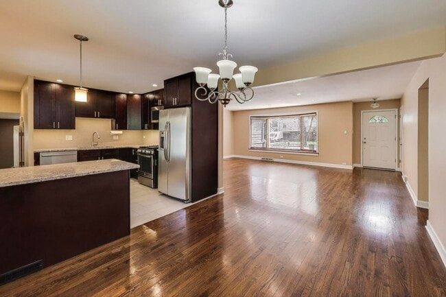 Building Photo - 1422 Dorothy Dr