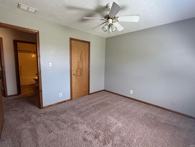 Building Photo - 6155 Glacier Dr
