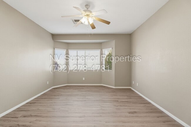 Building Photo - NW!! Single Story!! New Luxury Vinal Plank flooring!! New Carpet Bedrooms 2 & 3!!! New Interter P...