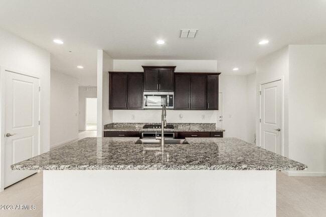 Building Photo - 18012 W Pierson St