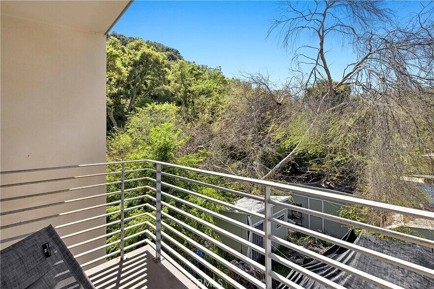 Building Photo - 2745 Laguna Canyon Rd