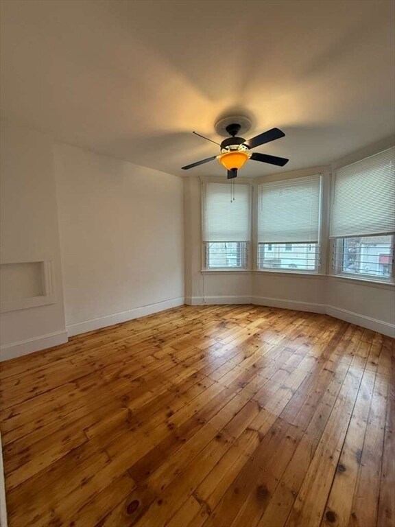 Building Photo - 106 River St