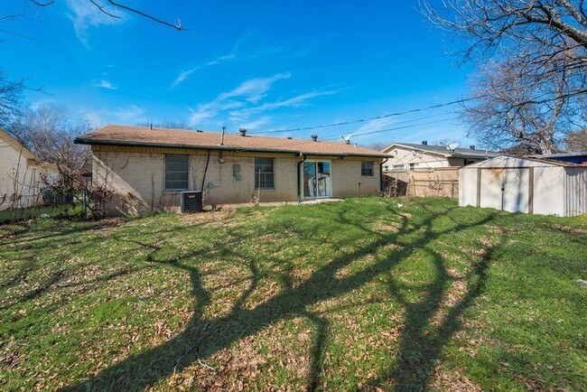 Building Photo - 7704 Woodspan Dr