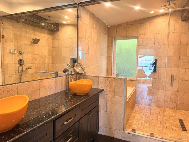 Building Photo - 5148 Paradise Dr