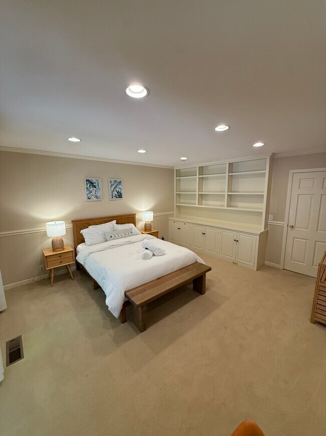 Building Photo - 25567 Willow Pond Ln