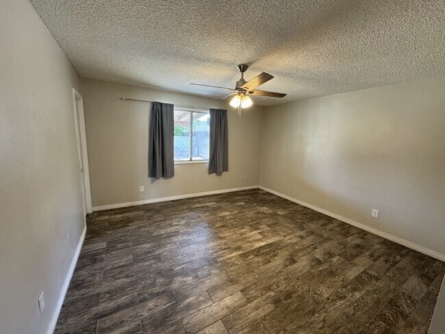 Building Photo - 4329 W Garden Dr