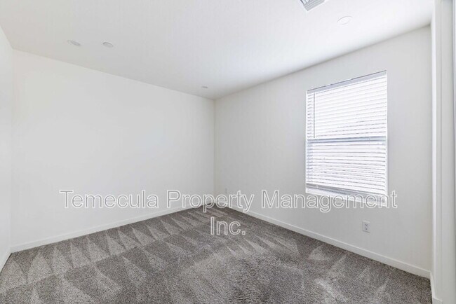 Building Photo - 28245 Digger Ln