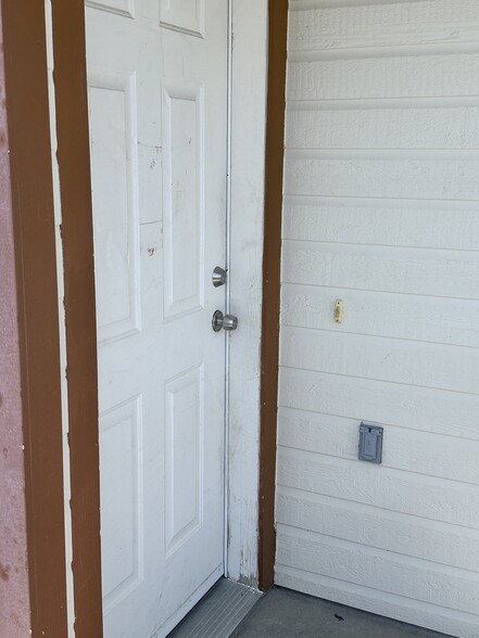 Building Photo - 1096 Longbow Ln