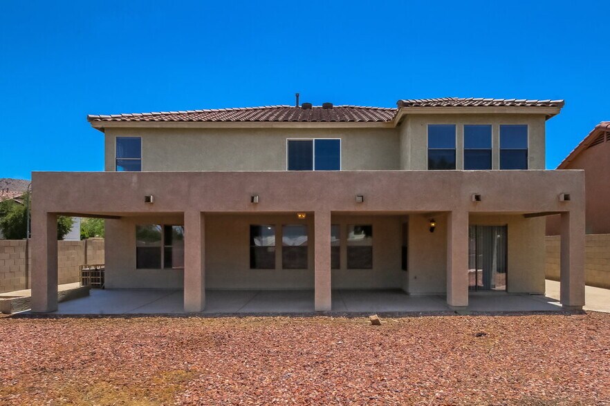 Building Photo - 526 E Milada Dr