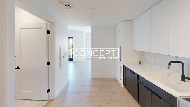 Building Photo - 50A Leo M Birmingham Pkwy. Unit 405C