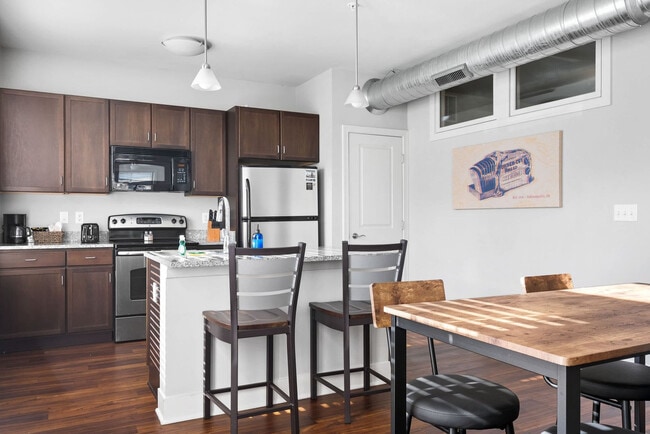 Building Photo - 235 S Delaware St