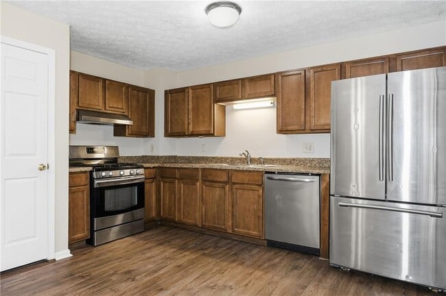 Building Photo - 181 N Springs Dr