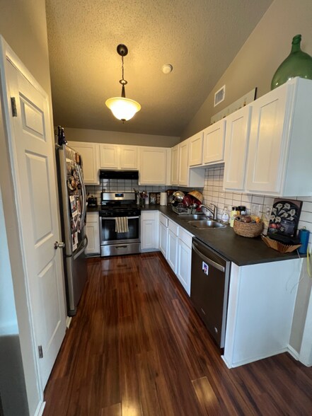 Building Photo - 12301 Furrow Cove