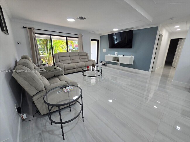 Building Photo - 11578 NW 39th Pl