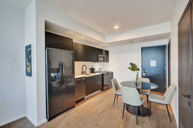 Building Photo - 398 NE 5th St