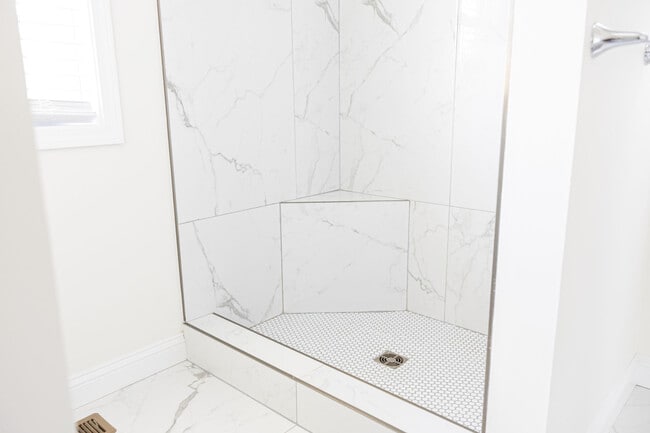 Building Photo - 3013 Silver Charm Ct