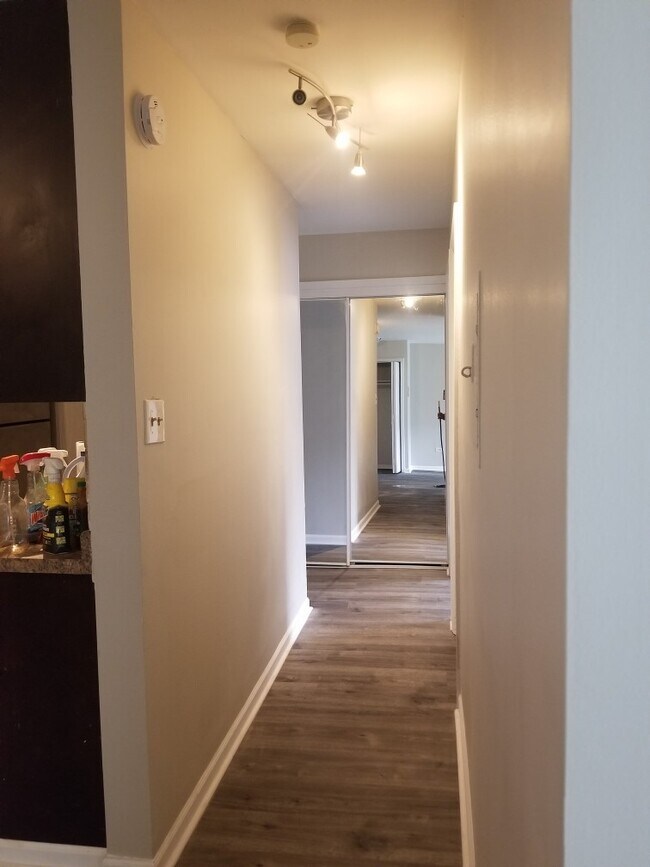 Building Photo - 872 Winesap Ct