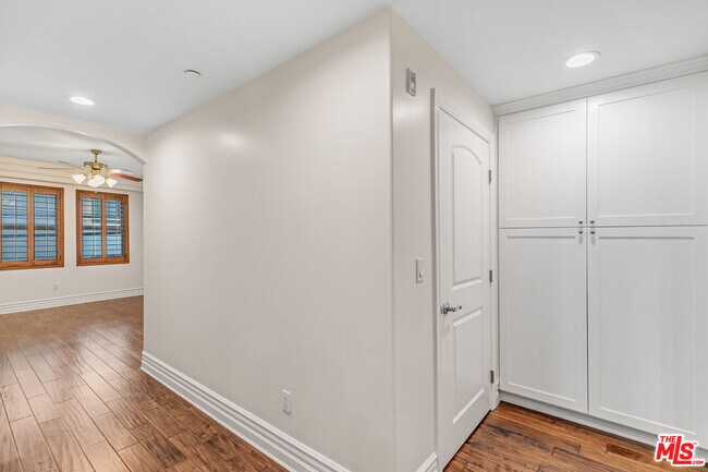 Building Photo - 12021 Guerin St