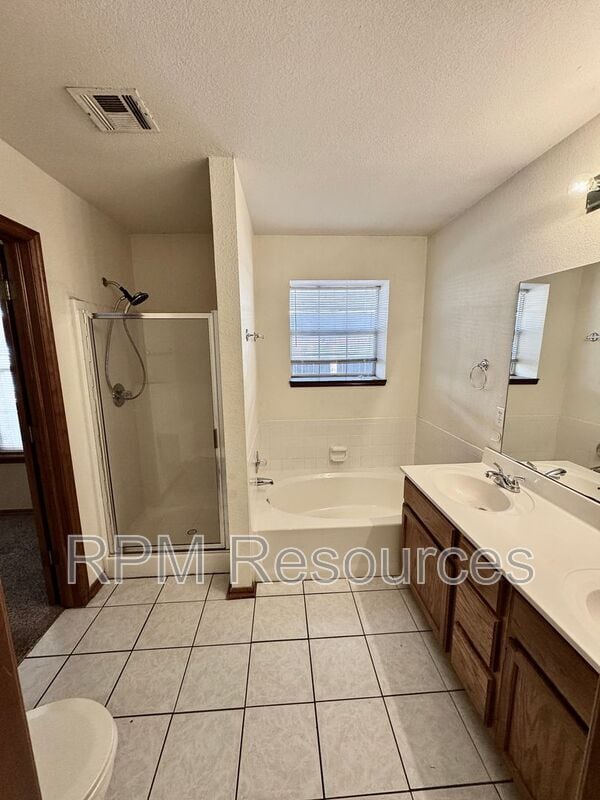 Building Photo - 2129 Harbor Dr