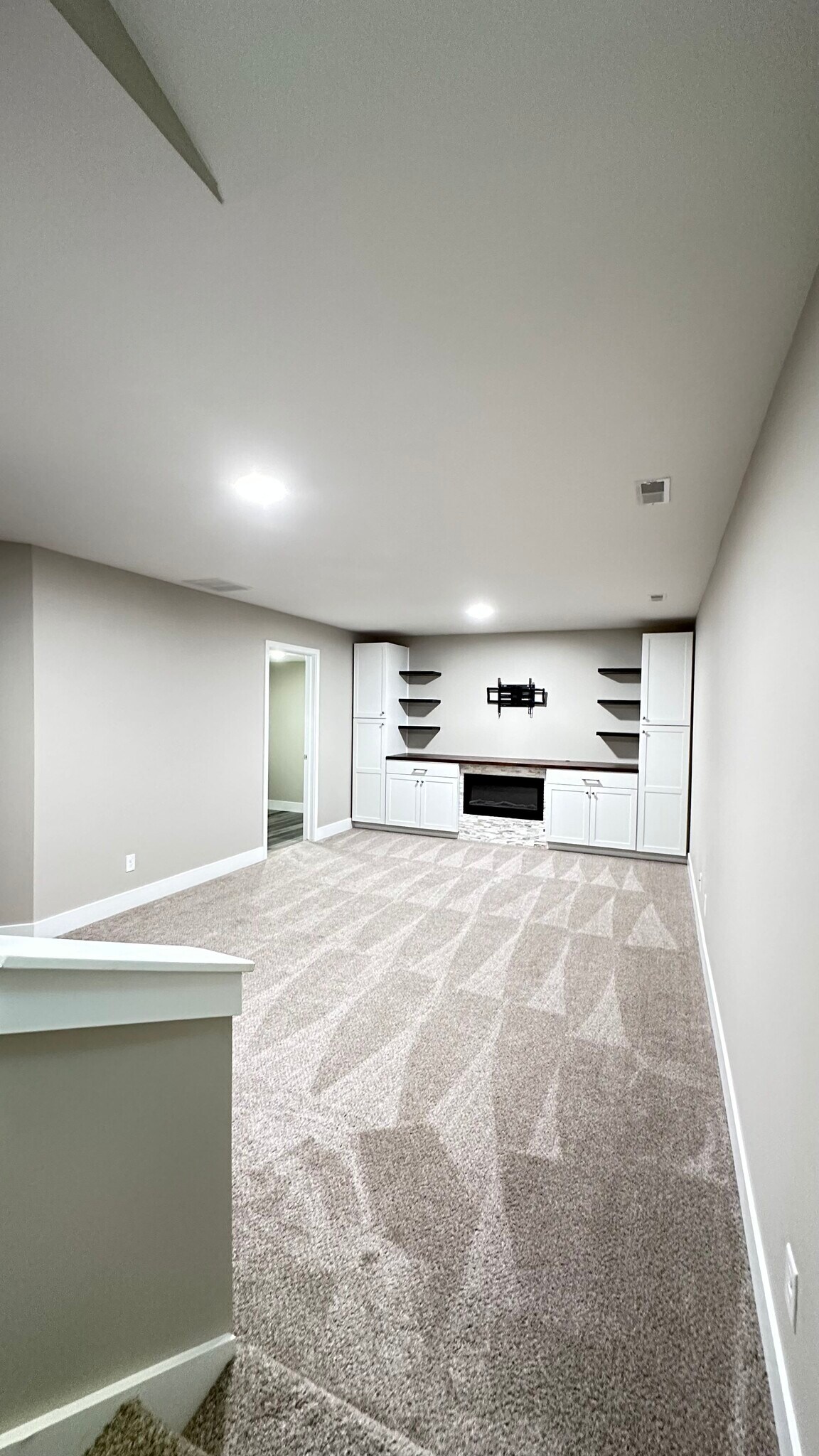 Building Photo - 2830 Blackwood