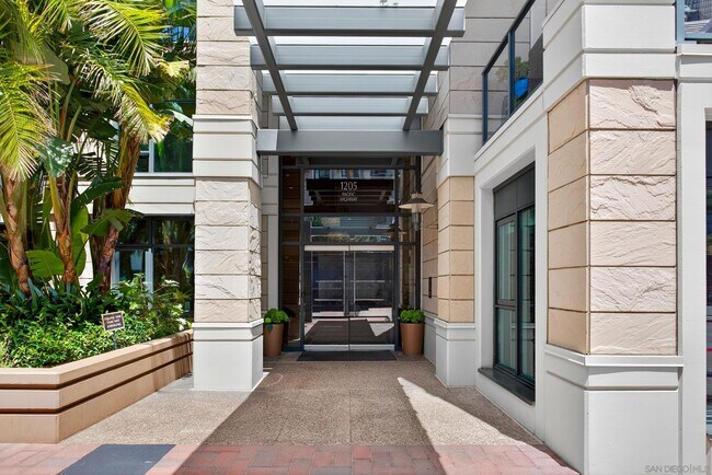 Building Photo - 1205 Pacific Hwy