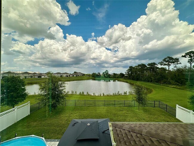 Building Photo - 11168 Robert Frost Dr