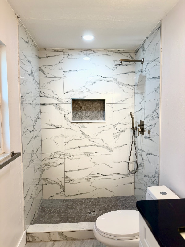 Building Photo - 409 Evergreen Dr
