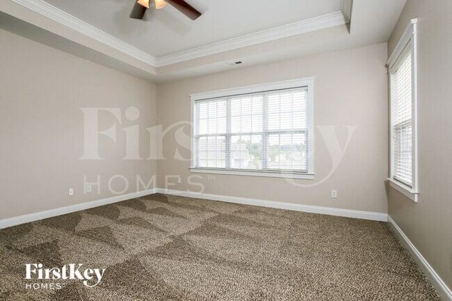 Building Photo - 144 Water Oak Dr