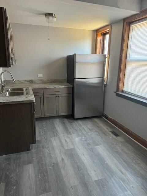 Building Photo - 1745 W 89th St