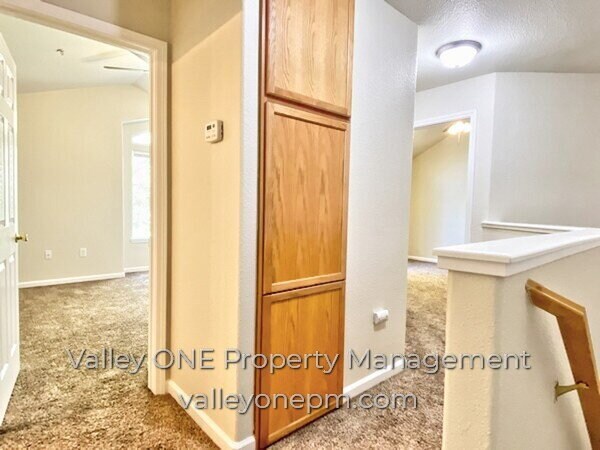 Building Photo - 1180 E Monte Vista Ave