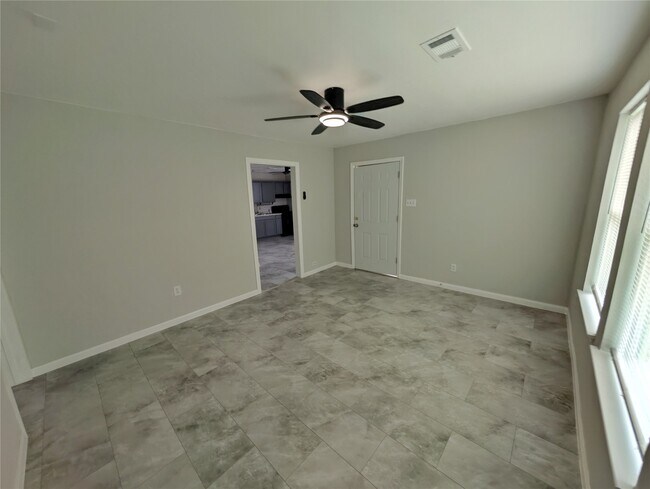 Building Photo - 4919 Connorvale Rd