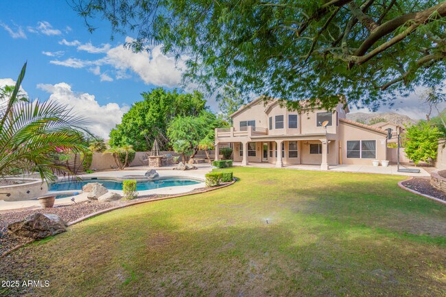 Building Photo - 1367 E Desert Flower Ln