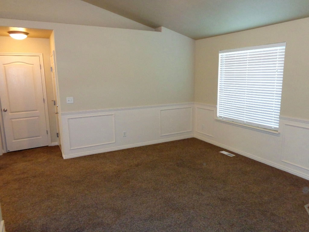 Building Photo - 2022 Juniper Dr