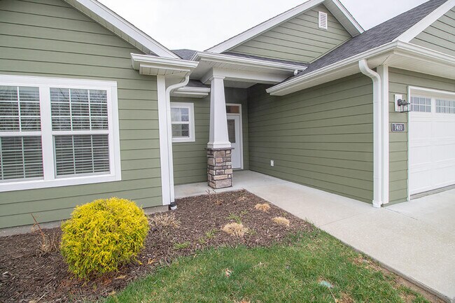 Building Photo - 7410 Oakley Dr